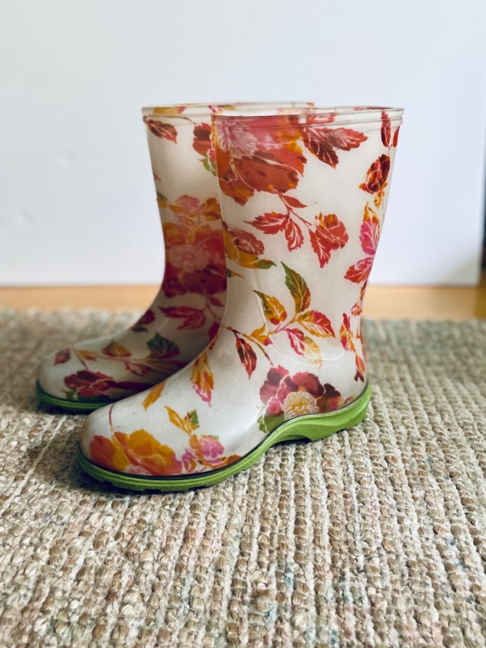 Sloggers Women's Floral Garden Rain boot Wellies Mid Calf 10" Size 7 Waterproof